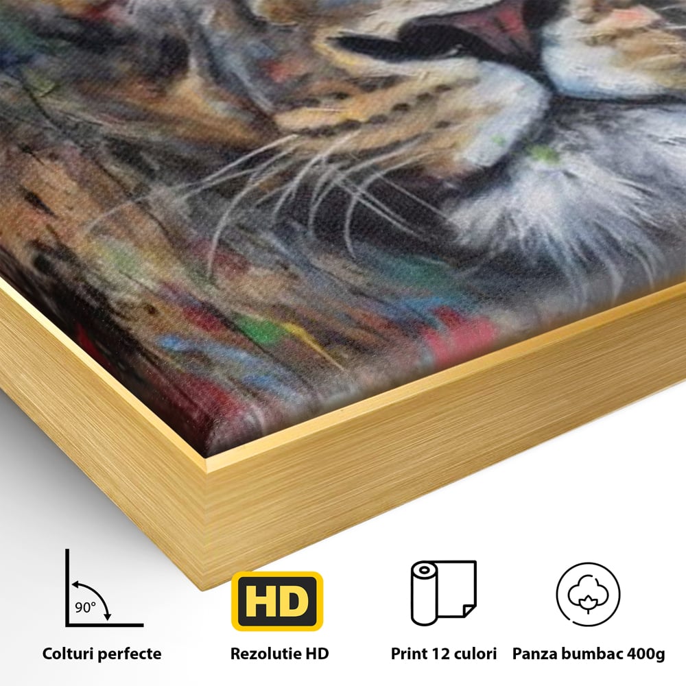 Detaliu al suprafetei: tablou canvas cu leu colorat, in rama de aluminiu auriu
